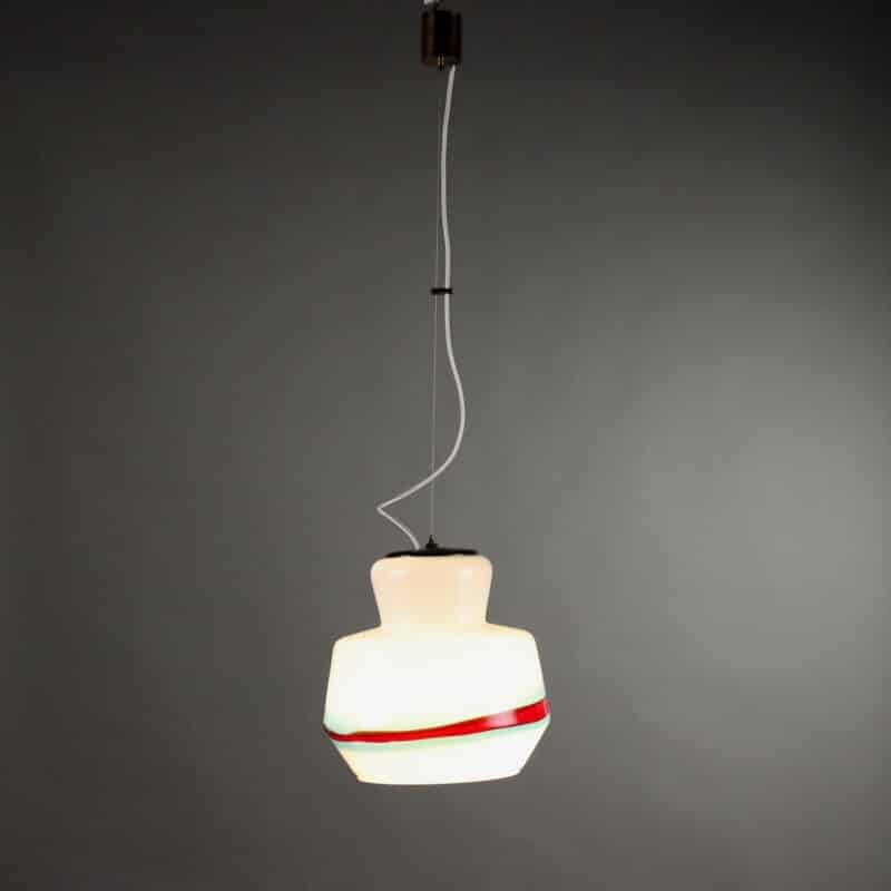 Lampada anni ’60 in vetro soffiato con decoro rosso e azzurro